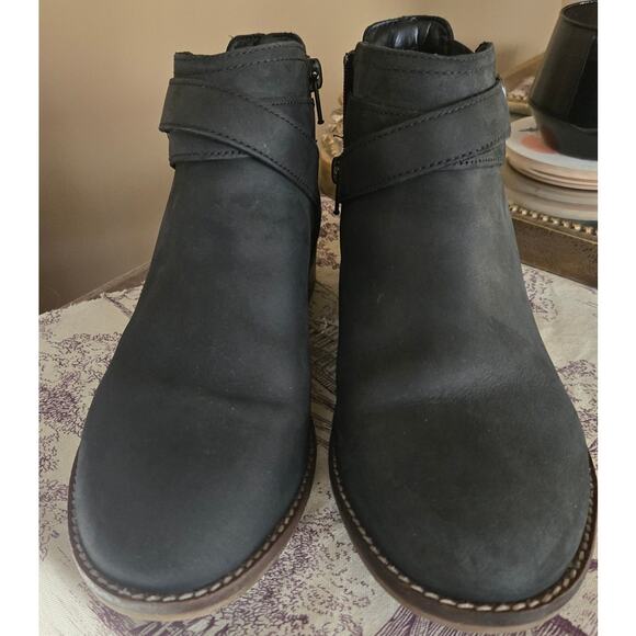 Clarks Black Women's Camzin Hale Ankle Boot Size 8 - Picture 5 of 7